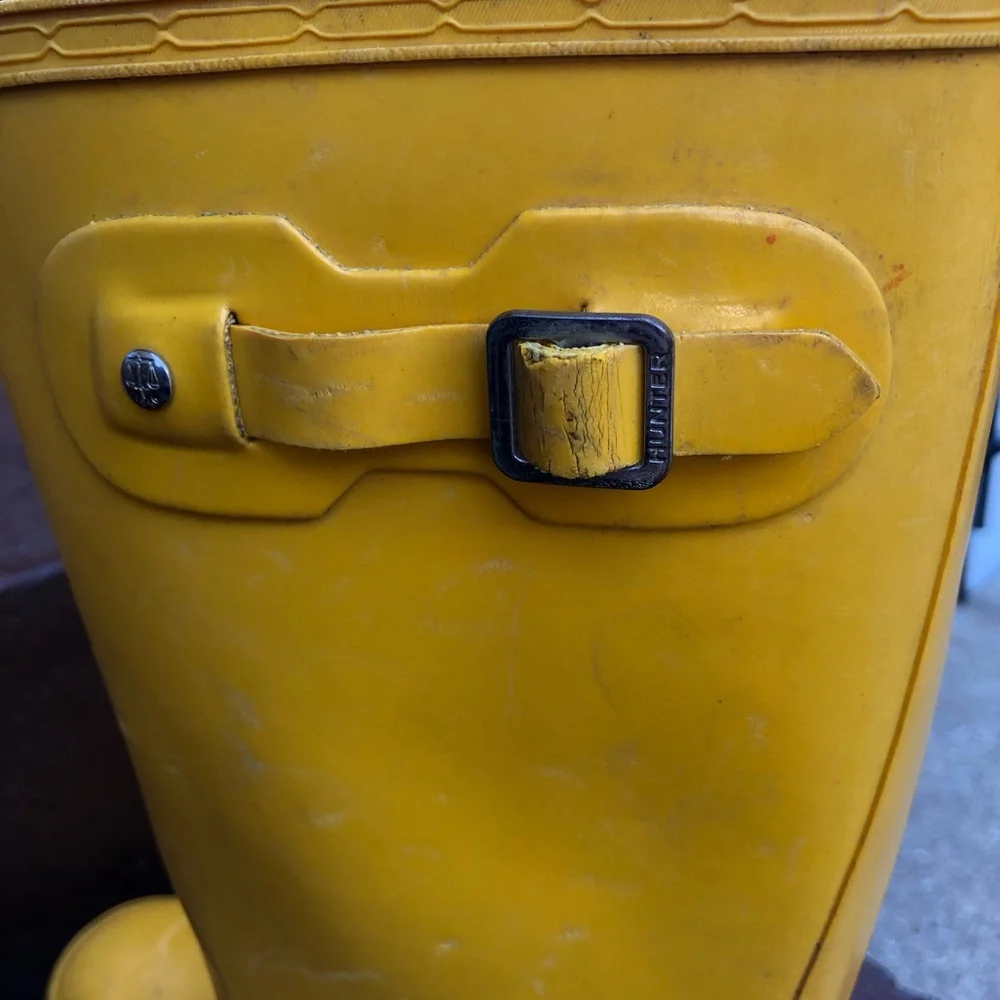 Hunter Original Kids Gloss Boots Size 5 Yellow Tall Pull On Chore Farm Work Rain